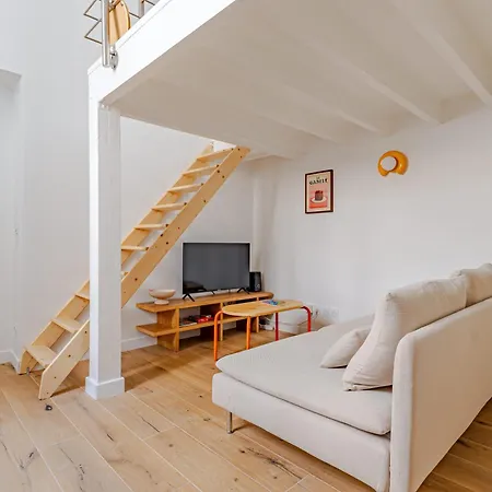 Neuf Avec Mezzanine - Centre 아파트